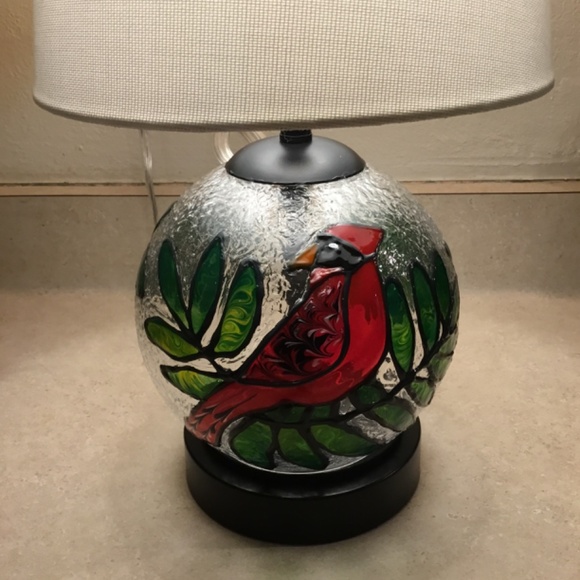 Rustic Cardinal Handcrafted painted stained glass accent lamp - Picture 3 of 6